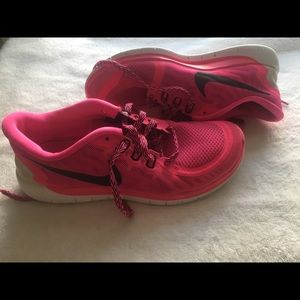 Pink Nike shoes/ Good condition / Super comfy